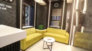 Posezení v ubytování Hotel National - Grant Road