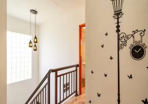 Gambar di galeri bagi Dovass Self Catering Apartments di Takamaka