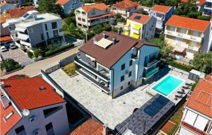 Bazén v ubytování 1 Bedroom Lovely Apartment In Zadar nebo v jeho okolí