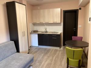 Køkken eller tekøkken på Max-Well Paviljoni