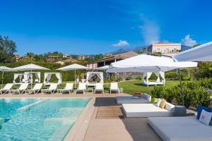 Bazén v ubytování Kepos Etna Relais & Exclusive Spa nebo v jeho okolí