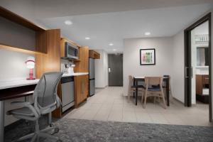 Dapur atau dapur kecil di Home2 Suites by Hilton Phoenix Chandler
