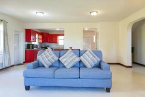 Køkken eller tekøkken på Best E Villas St Silas St James + 22 billeder