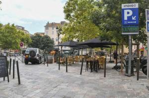 Fotografija u galeriji objekta Sognu di Matteu - Bel appartement entièrement climatisé - vue mer, vieux port Bastia u gradu Bastija