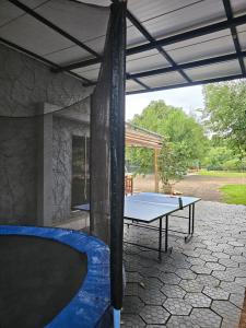 Habitación sin cocina en quinta Shizen内部或周边的乒乓球设施
