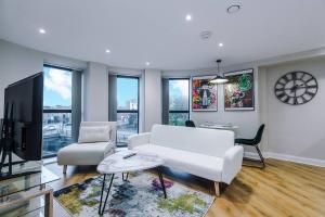 TV a/nebo společenská místnost v ubytování Monopoly Wallz - Sleeps 3