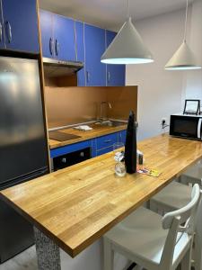 A kitchen or kitchenette at Lorentz Holiday Home