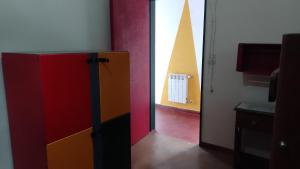 TV a/nebo společenská místnost v ubytování La Brújula Hostel y Club Social