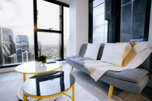 Posezení v ubytování Lv61 SkyHigh CityView Comfort Cozy 1BR Retreat
