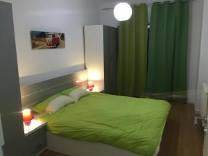 Cama ou camas em um quarto em Apartment Royal