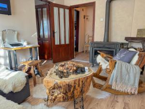 TV a/nebo společenská místnost v ubytování Casa Rustic 2