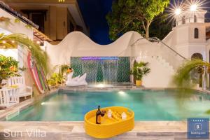 Bazén v ubytování Sun Villa Resort Mini - Trệt Không Lầu - Full Giải Trí nebo v jeho okolí