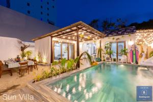 Bazén v ubytování Sun Villa Resort Mini - Trệt Không Lầu - Full Giải Trí nebo v jeho okolí
