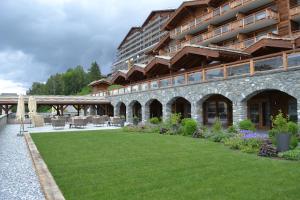 Aed väljaspool majutusasutust Nendaz 4 Vallées & SPA 4* Superior