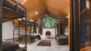 Postel nebo postele na pokoji v ubytování Odin Hostel Kasol