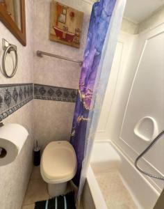 Ένα μπάνιο στο OLD - Montecito A listing