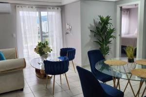 Posezení v ubytování Apartamento con Piscina