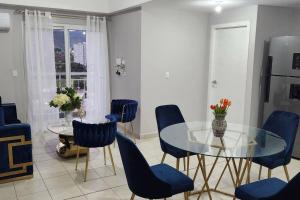 Posezení v ubytování Apartamento con Piscina