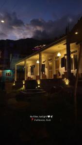 Fotografie z fotogalerie ubytování Fullmoon homestay v destinaci Tosh + 19 fotografií