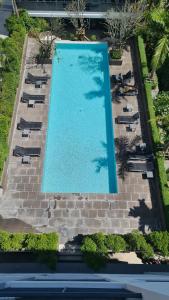 Bazén v ubytování Brand New Luxury 3BR with Private Hammam nebo v jeho okolí