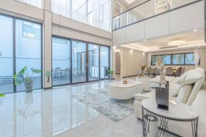 Posezení v ubytování T M L-Jomtien Beach 4 bedrooms - independent swimming pool and KTV