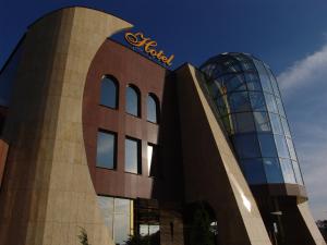 Fotografie z fotogalerie ubytování Hotel Amadeus v destinaci Wodzisław Śląski
