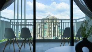Fotografie z fotogalerie ubytování Putrajaya Antara Residence Air-Con Suite Facing Beauty Lake View v destinaci Putrajaya