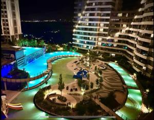 Πισίνα στο ή κοντά στο Luxury House Ankara