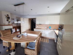 Dapur atau dapur kecil di Ferienwohnung in Grünbach bei Freistadt