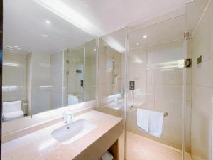 Снимка в галерията на City Convenience Hotel в Zhuji