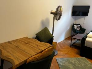 Μια τηλεόραση ή/και κέντρο ψυχαγωγίας στο Apartment ANTON Innsbruck