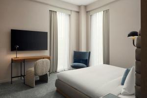 TV a/nebo společenská místnost v ubytování Courtyard by Marriott Yerevan
