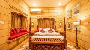 Llit o llits en una habitació de Sky Residency Jaisalmer