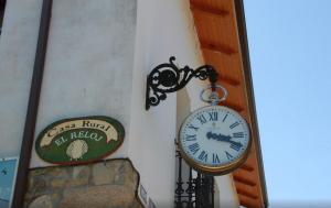 Fotografie z fotogalerie ubytování La Casa Del Reloj v destinaci Molinaseca