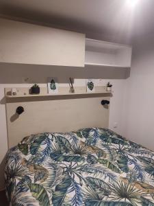 Ένα ή περισσότερα κρεβάτια σε δωμάτιο στο MH LA PINEDE +2 φωτογραφίες
