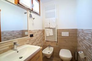 Koupelna v ubytování Appartamento Reit + 23 fotografií
