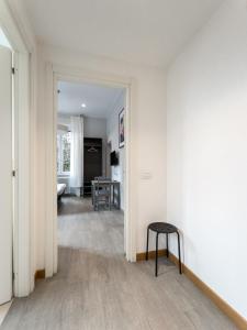 TV a/nebo společenská místnost v ubytování RRRapido Holy Suites and Rooms - Via Sardegna