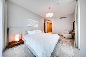 Foto dalla galleria di Luxury 3BD study in Missoni with private elevator a Dubai