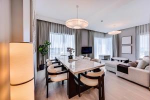 Foto dalla galleria di Luxury 3BD study in Missoni with private elevator a Dubai