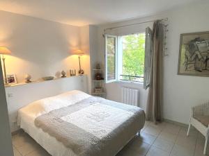 Postel nebo postele na pokoji v ubytování La bastide le Jucamas + 40 fotografií