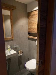 Bany a Cosy apartment with housefeeling 11 fotos més