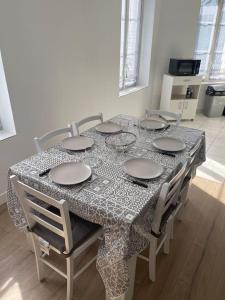 Fotografie z fotogalerie ubytování Appartement berges Oise v destinaci Creil