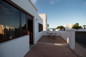 une vue depuis le balcon d'une maison dans l'établissement Casa Teresa, à Tinajo