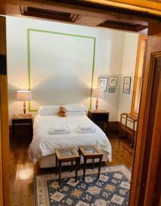 En eller flere senge i et værelse på La Rochelle