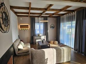 Afbeelding uit fotogalerij van Très belle villa avec piscine in Foulpointe