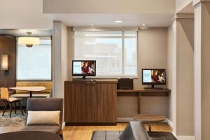 TV a/nebo společenská místnost v ubytování Residence Inn Las Vegas South/Henderson