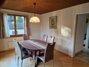 Fotografie z fotogalerie ubytování Swiss Chalet direkt am Thunersee v destinaci Thun