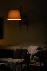 Elegant Boho Style Studio Haven的休息区