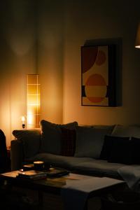 Elegant Boho Style Studio Haven的休息区