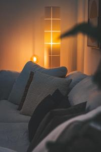 Elegant Boho Style Studio Haven的休息区